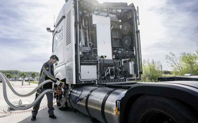 Daimler Truck testet Lkw mit flüssigem Wasserstoff
