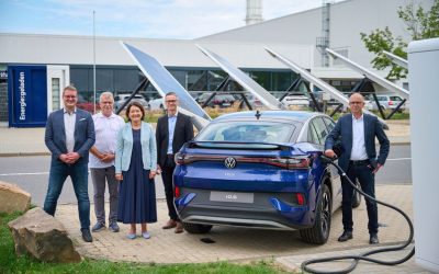 Volkswagen koppelt Schnellladepark mit Mega-Powerbank